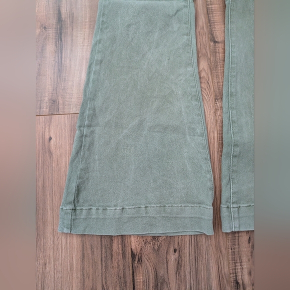 Risen Jeans Green Flares - Picture 2 of 7